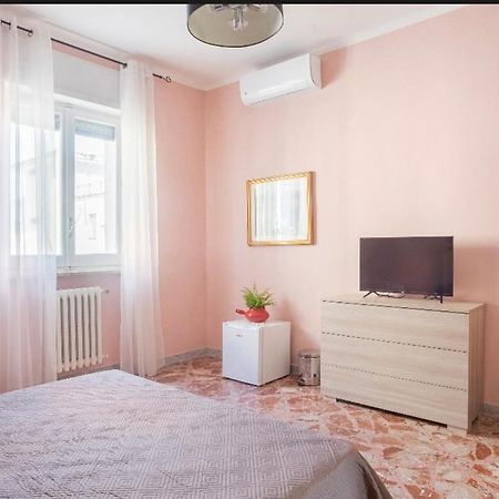 Casa Di Lillo Hotel Лече Екстериор снимка